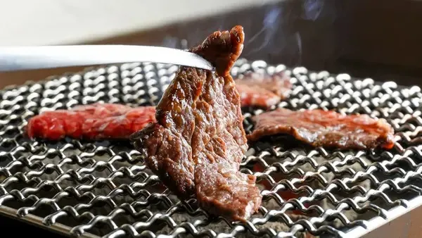 炭焼屋肉もん